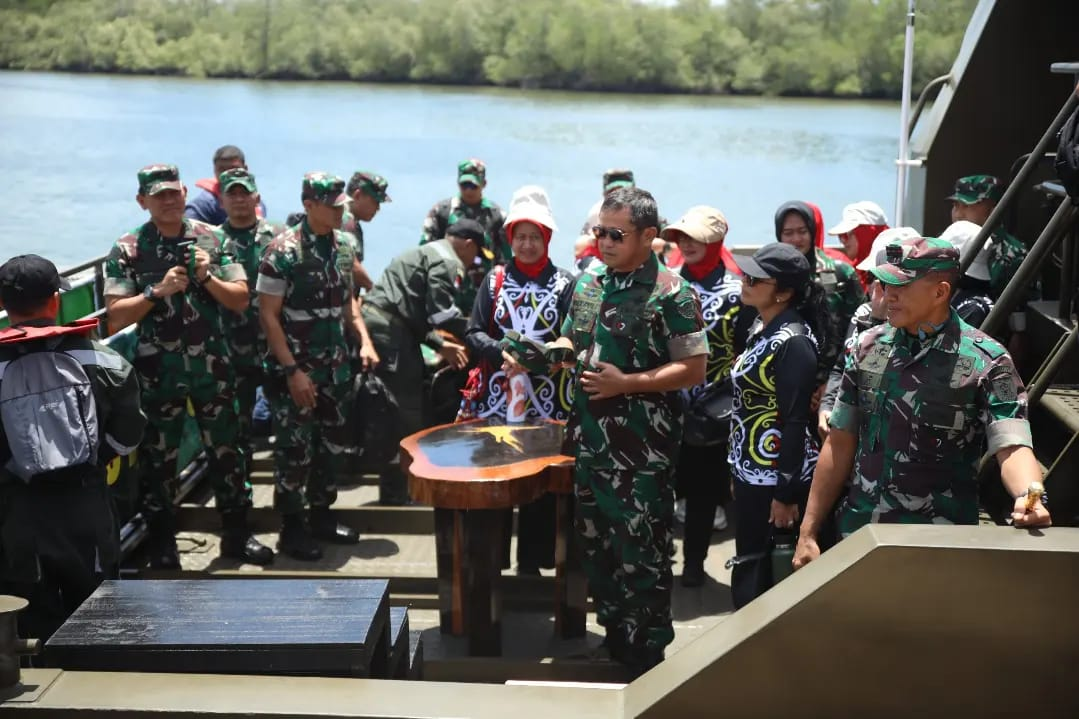KSAD Terima Gelar Kaka Demong Agung Bela Negara Di Ibu Kota Nusantara