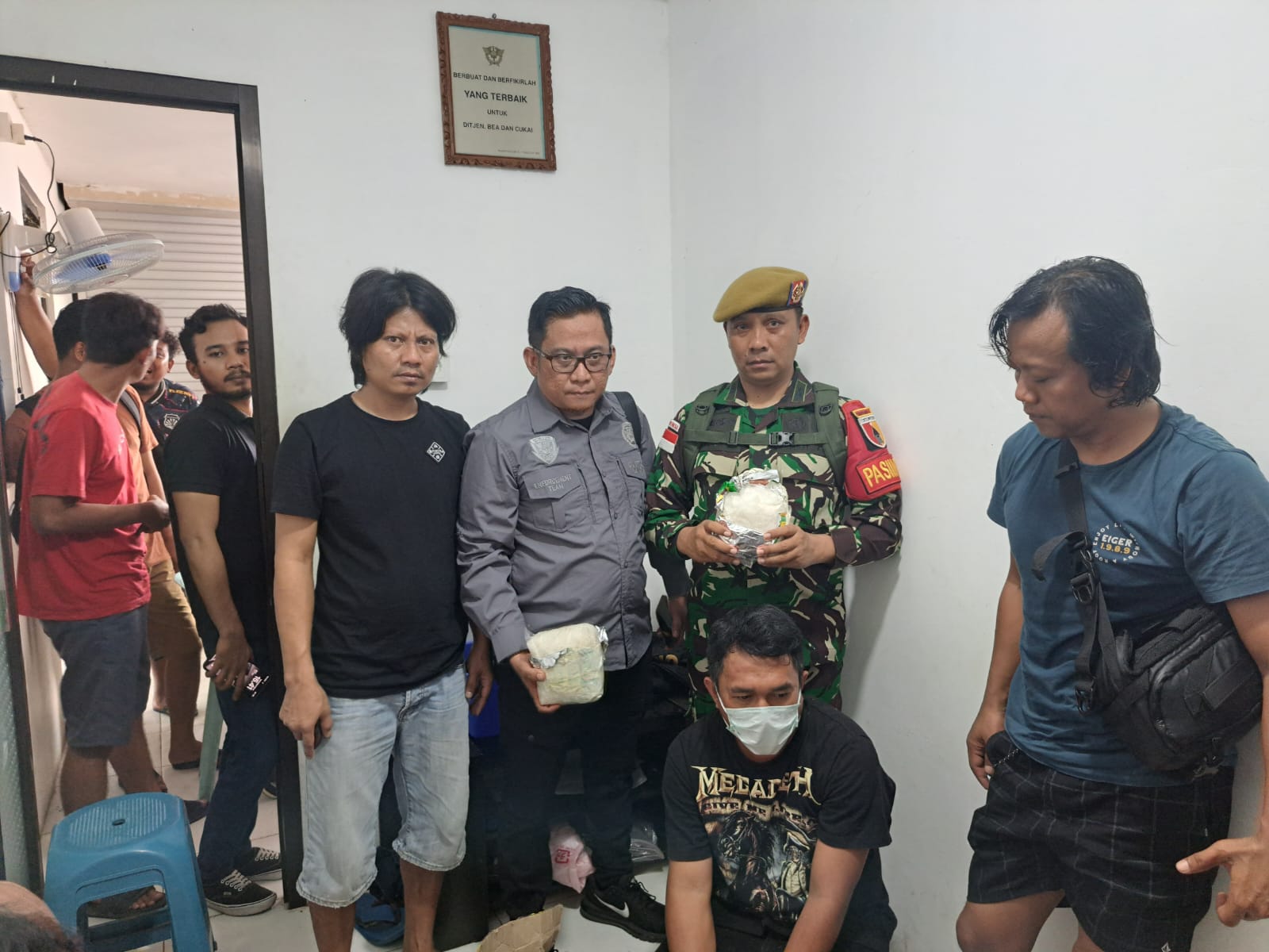 Sinergitas TNI - Polri Di Tapal Batas Berhasil Gagalkan Penyelundupan Narkotika