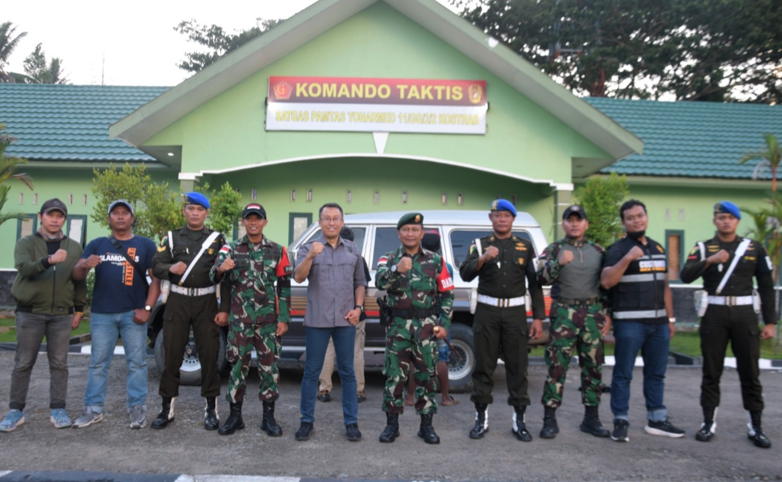 Satgas Pamtas RI-Malaysia Berhasil Gagalkan Penyelundupan Toyota Land Cruiser VX 4WD