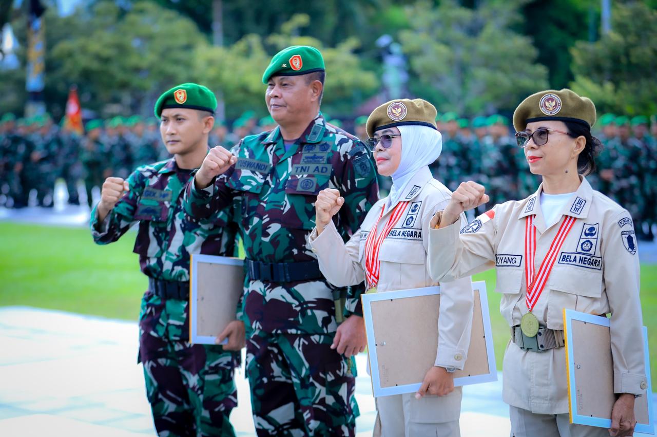 Kodam VI/Mulawarman Selenggarakan Upacara 17-an Desember 2024 dan Beri Penghargaan Bagi Prajurit Berprestasi