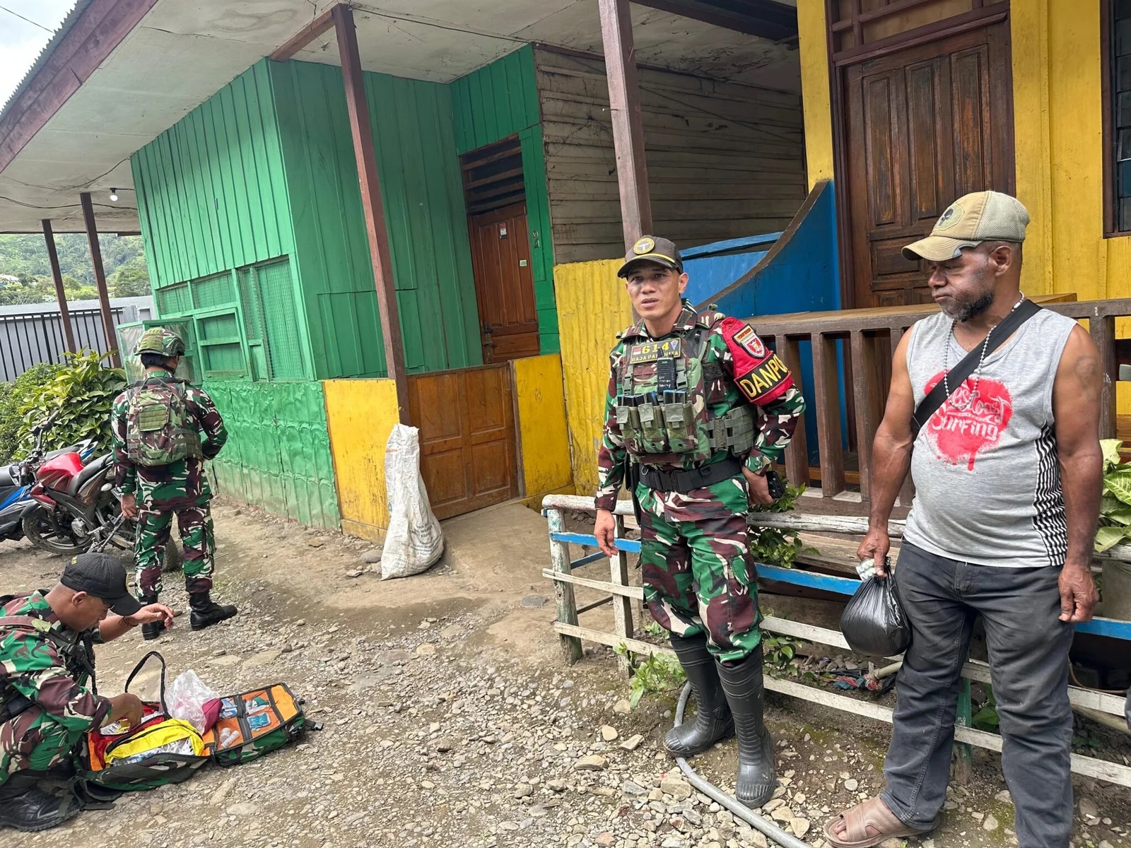 Pos Karubaga Yonif 614/RJP Lakukan Komunikasi Sosial dengan Guru