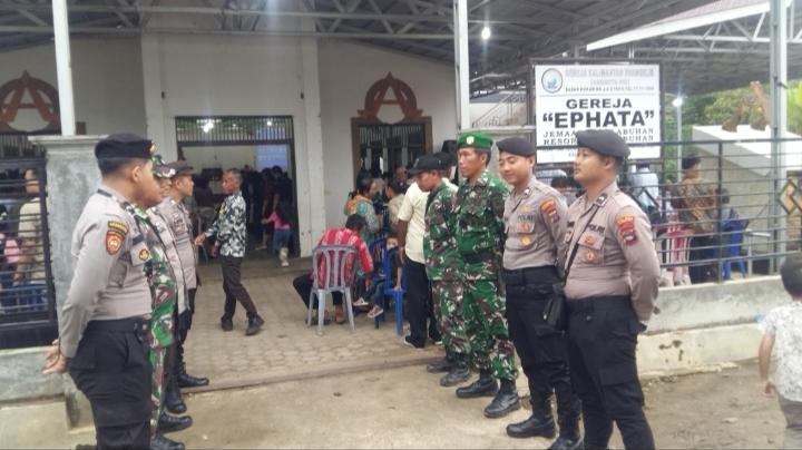 Pengamanan Ketat TNI-Polri Pastikan Perayaan Natal di Labuhan Berjalan Lancar