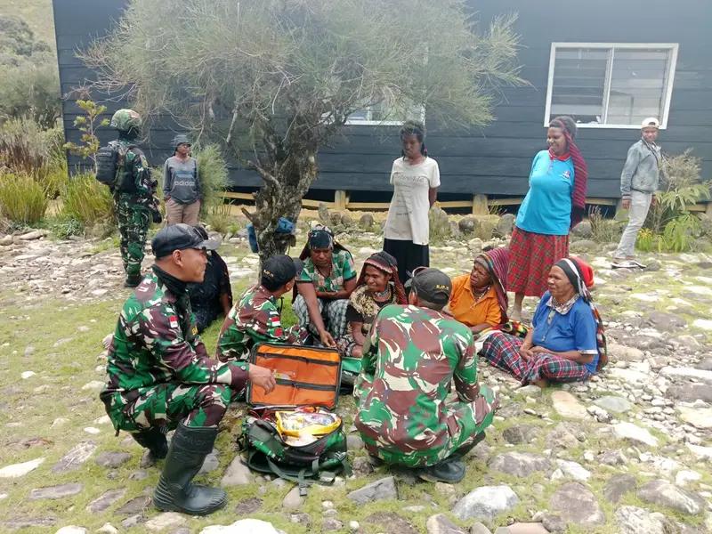 Pos Malagai Satgas Yonif 614/RJP Gelar Pengobatan Gratis untuk Jemaat Gereja PGBP