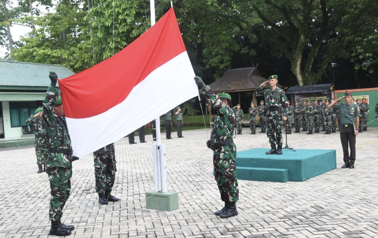 Kodim 1002/HST Gelar Upacara Bendera, Perkuat Semangat Nasionalisme