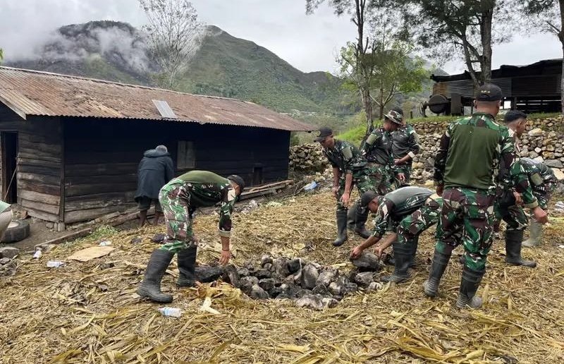 Satgas Yonif 614/Rjp Peduli Lingkungan: Karya Bakti di Distrik Pirime