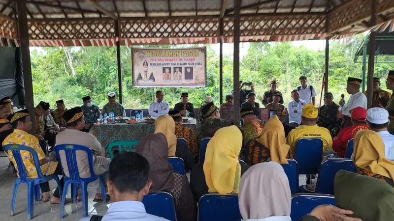 Danramil 02/Waru Kapten Inf Arsad Hadiri Pengukuhan Adipati Tana Penajam Paser Utara