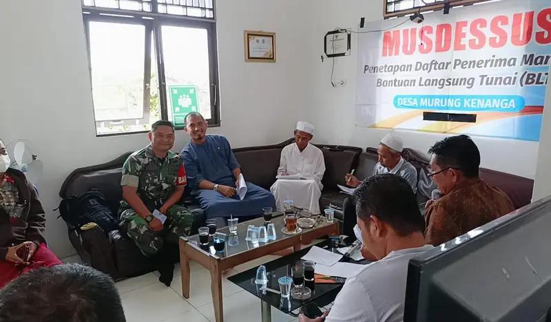 Hadir Dalam Musdessus Penetapan Daftar Penerima BLT, Ini Yang Diharapkan Babinsa Martapura