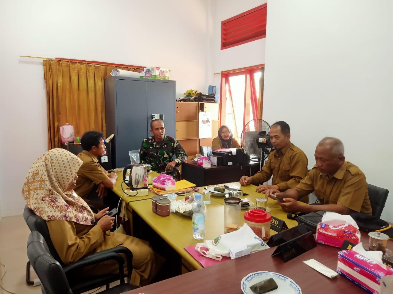 Tingkatkan Keamanan Diwilayah Binaan, Babinsa Lakukan Komsos Bersama Anggota BPD