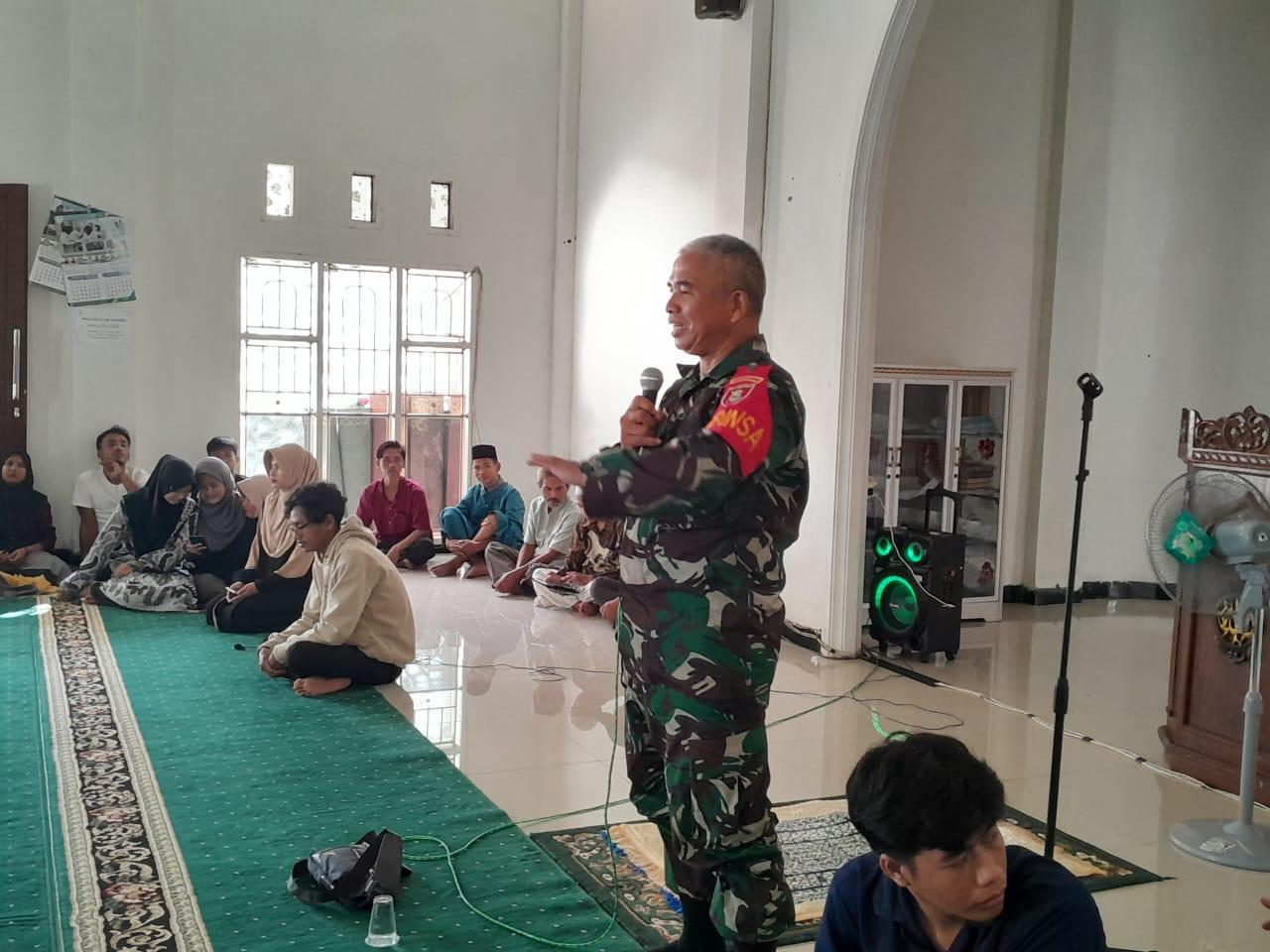 Babinsa Sertu Sanu Berpesan: KKN Harus Berdampak Langsung bagi Masyarakat