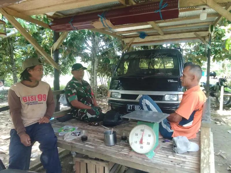 Babinsa Koramil 0908-02/Muara Badak Laksanakan Komsos Dengan Warga Binaan