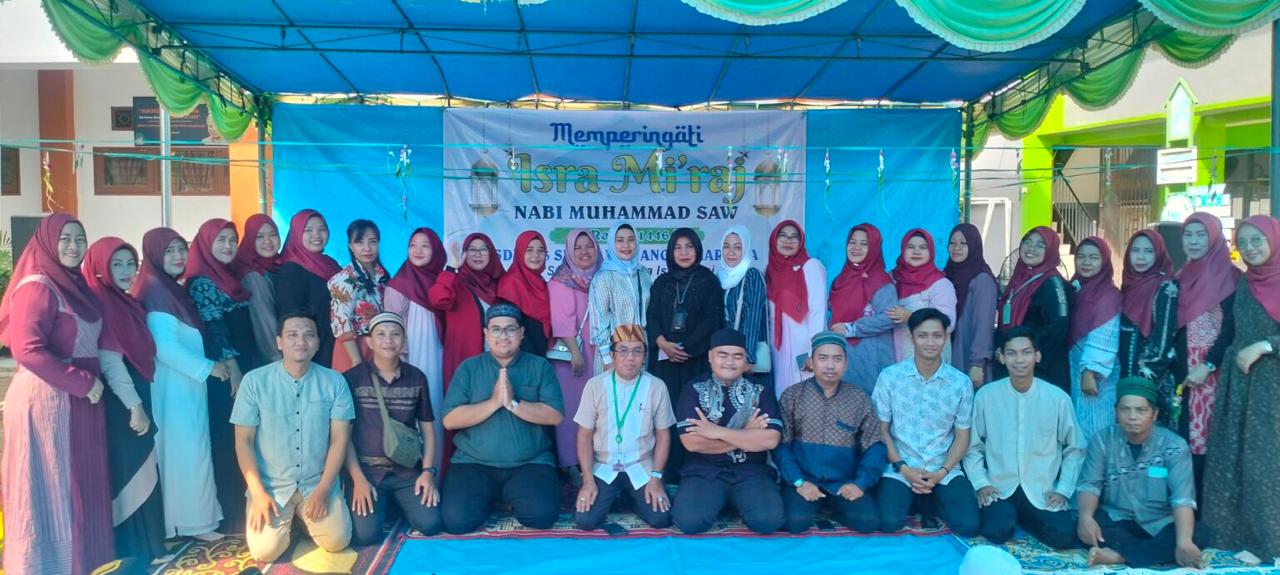 SDN 016 Sungai Pinang Samarinda  Gelar Peringatan Isra Miraj untuk Bentuk Karakter Islam Siswa