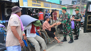 Kodim 1022/Tanah Bumbu Berbagi Kasih Melalui Jumat Berbagi