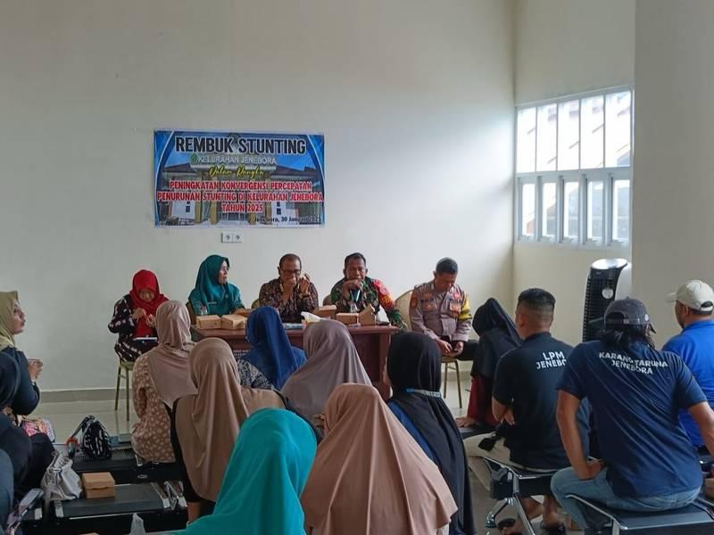 Cegah Stunting, Babinsa Jenebora Hadiri Rembuk Stunting,Penanganan dan Pencegahan Stunting