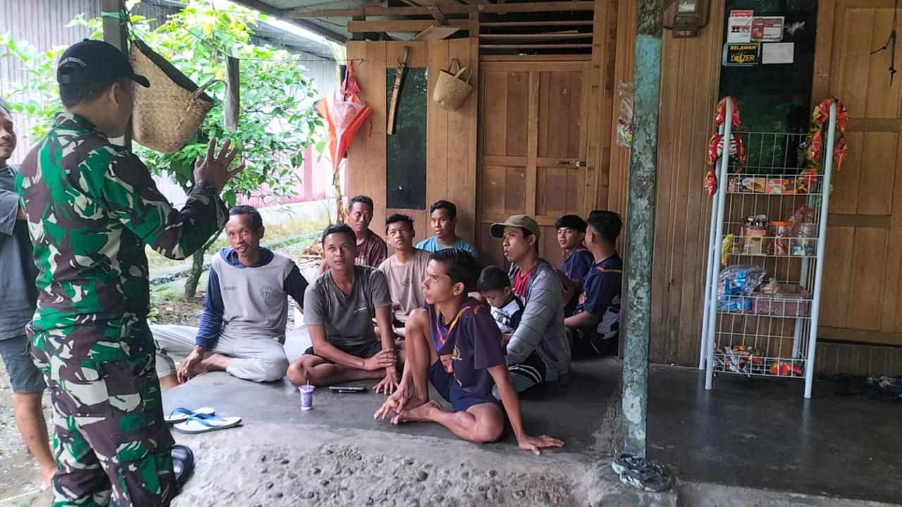 TNI AD Buka Pendaftaran: Babinsa di Hulu Sungai Tengah Proaktif Sosialisasi Rekrutmen Gratis