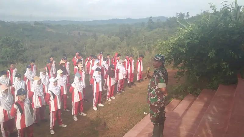 Ratusan Siswa SMPN 2 Bontang Kunjungi Kebun Ketahanan Pangan Kodim 0908/Bontang