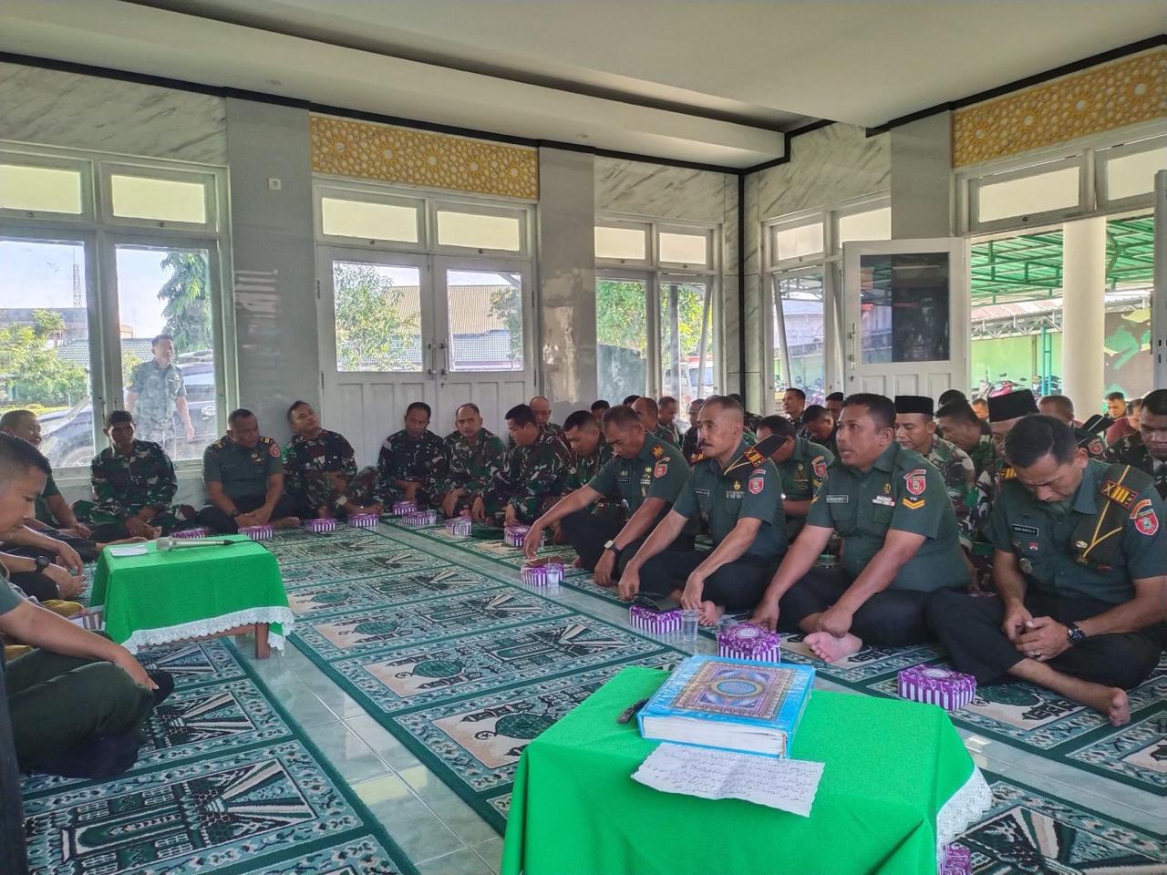 Pengajian Manfaat Isra’ Mi’raj Dilaksnakan Di Mushola Al Ikhlas Makodim 0904/Paser