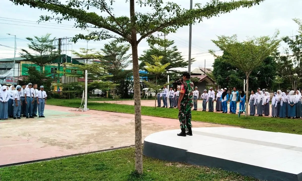 Manunggal Pendidikan, Babinsa Kelurahan Timbau Ingatkan Pentingnya Nilai-Nilai Pancasila
