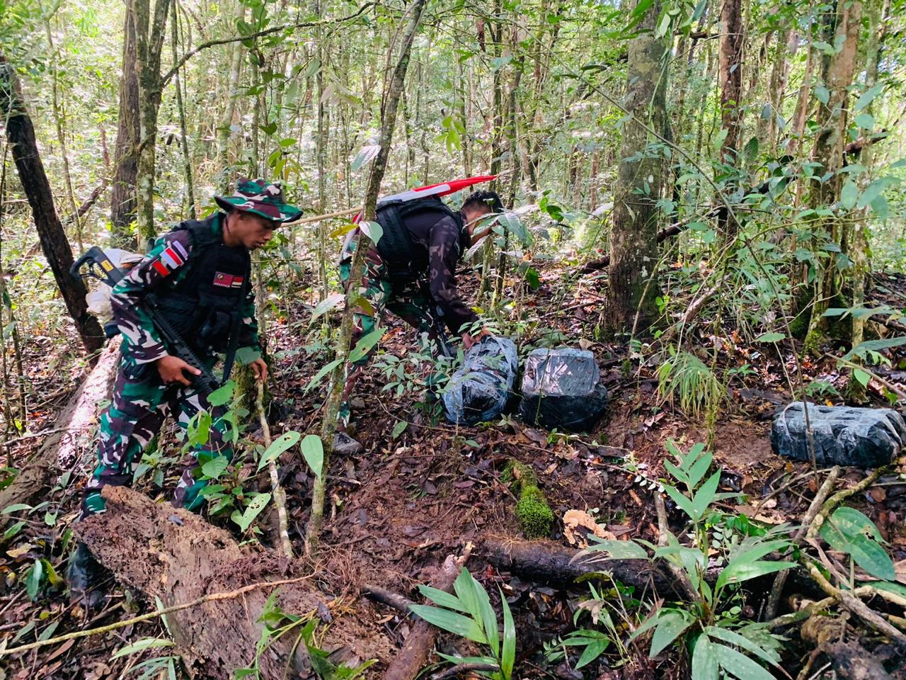 Satgas Pamtas Yonzipur 8/SMG Gagalkan Penyelundupan Barang Ilegal di Perbatasan RI-Malaysia