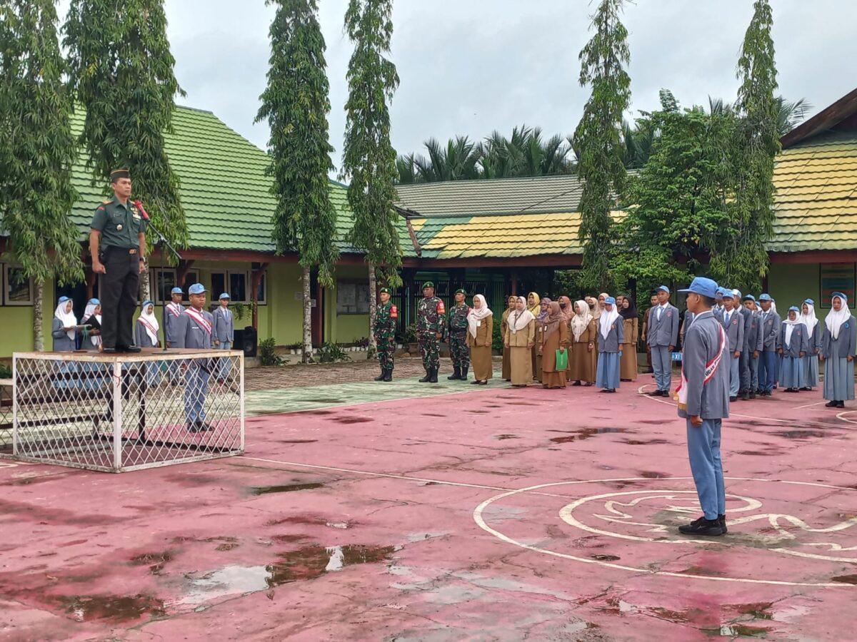 Danramil Barabai Buka Pendidikan Karakter Bela Negara di SMK Negeri 1 Barabai