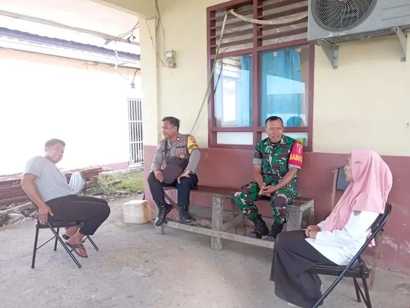 Jalin Sinergitas, Babinsa Api-Api Bersama Bhabinkamtibmas Laksanakan Komsos