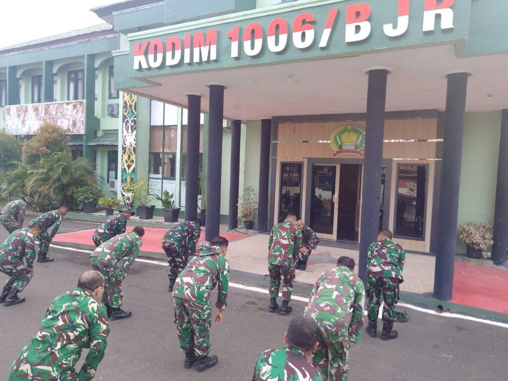 Prajurit Kodim 1006/Bjr Lakukan Penyegaran Fisik Pasca Pengamanan Pilkada