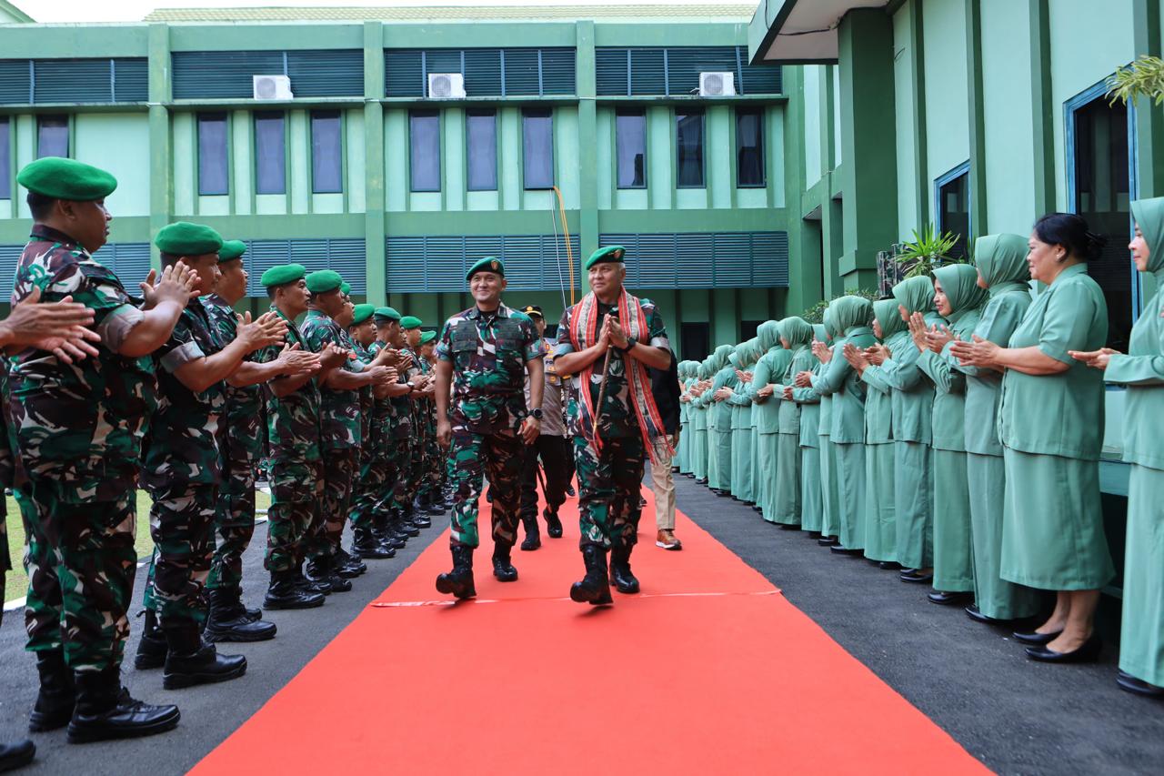 Pangdam VI/Mulawarman Dorong Profesionalisme dan Sinergi Prajurit Kodim 0906/Kukar dengan Masyarakat