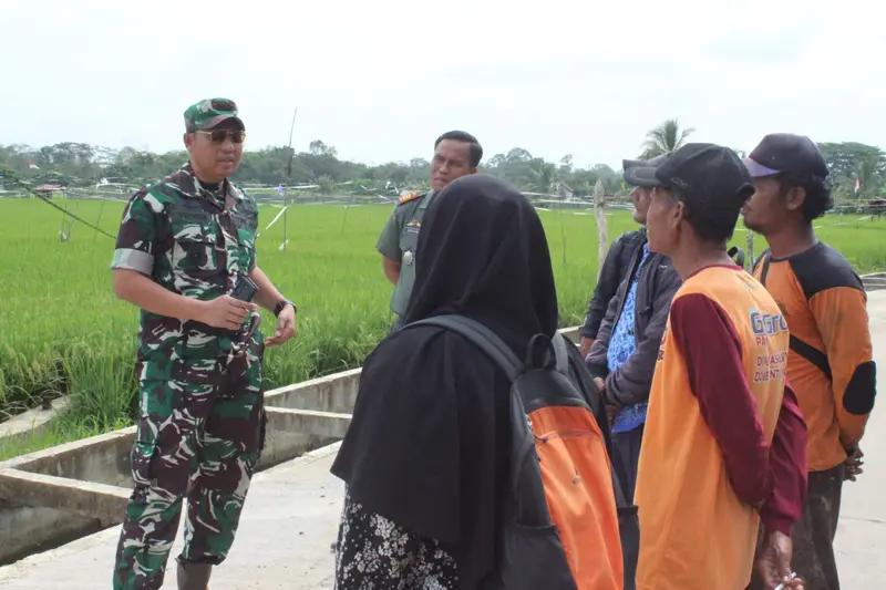 “Tinjau Lahan OPLAH” Dandim Tanyakan Langsung Pada Petani Kendala Di Lapangan