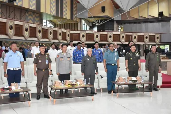 Kasi Intel Kasrem 091 /ASN Hadiri Rapat Paripurna DPRD Provinsi Kalimantan Timur