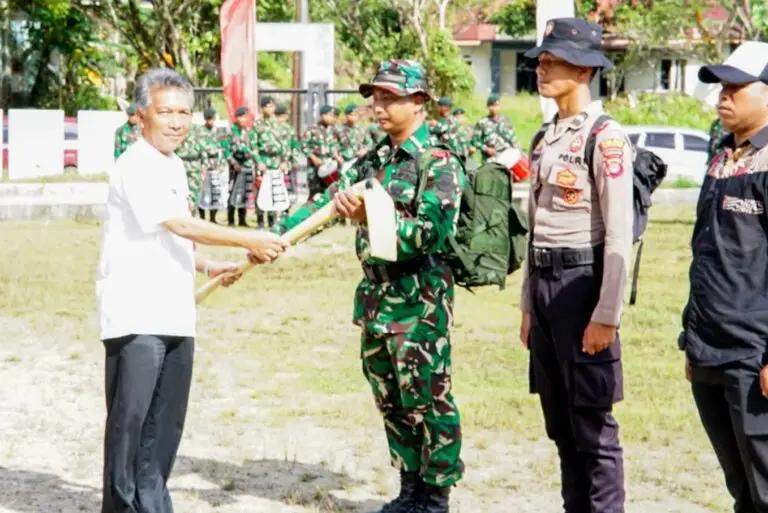 Sekda Kota Tarakan Serahkan Peralatan Secara Simbolis kepada Satgas TMMD Kodim 0907/Trk