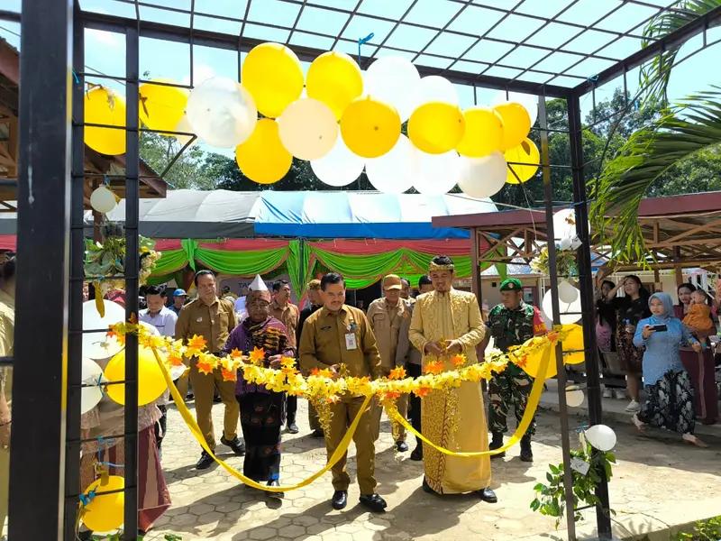 Peringati HUT Desa, Babinsa Koramil 04/Sepaku Hadiri Tasyakuran Desa Telemow