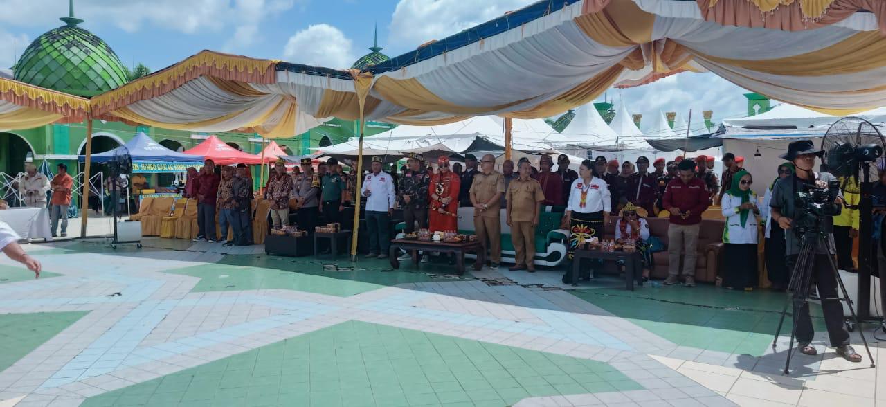 Pasiops Kodim 0904/Paser Hadiri Pelantikan Dewan Pengurus Daerah Laskar Mandau Kab. Paser