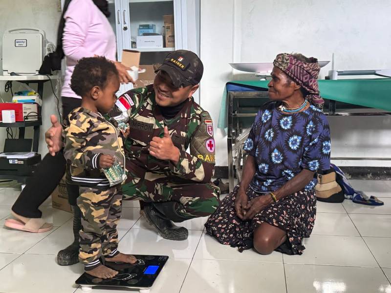 Satgas Yonif 614/RJP dan Puskesmas Malagai Gelar Posyandu untuk Balita