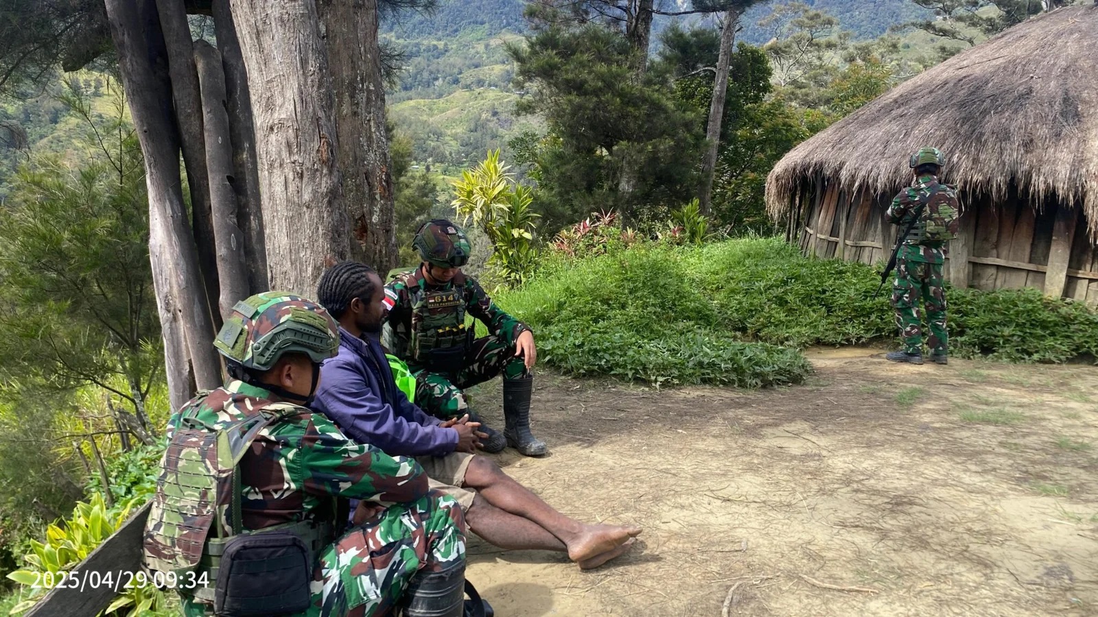 Satgas Yonif 614/RJP Jalin Silaturahmi dengan Tokoh Agama untuk Kedamaian di Papua Pegunungan