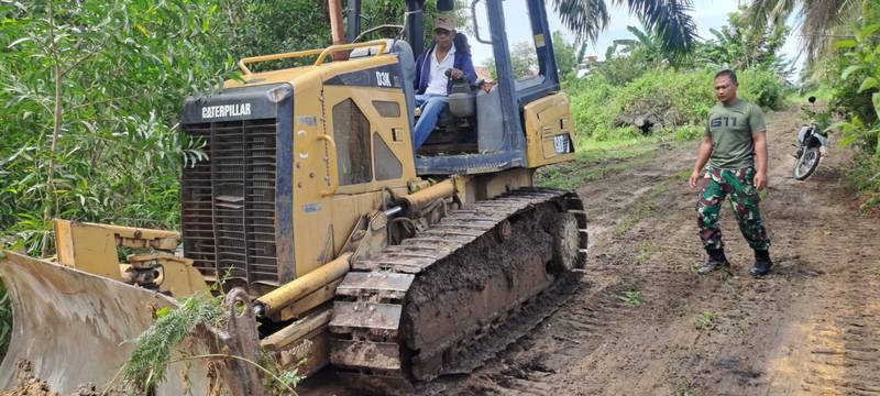 Dobrak Kendala, Bulldozer Turun di TMMD Nunukan
