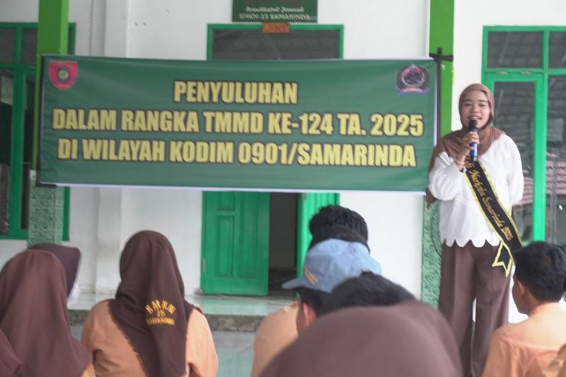 Penyuluhan Bahaya Narkoba Kepada siswa siswi SMKN 15 Samarinda Dalam program TMMD ke -124