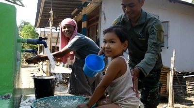 Impian Warga Terwujud: TNI Manunggal Air Bersih Mengalir di Lok Nyiur