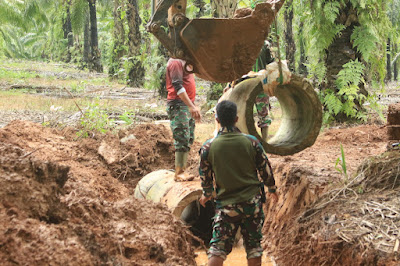 Selain Box Culvert Pemasangan Gorong-Gorong Juga Dilaksanakan Satgas TMMD Ke-124 Kodim 1009/Tla