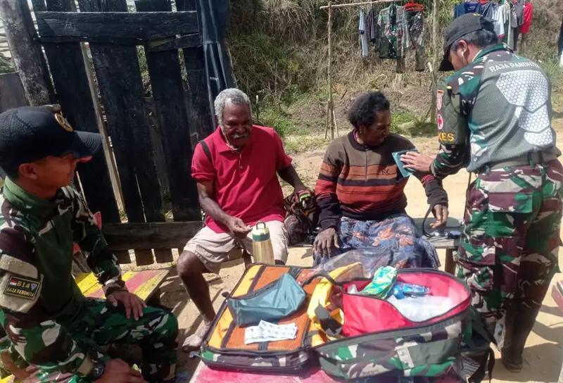 Satgas Yonif 614/RJP Berikan Pelayanan Kesehatan kepada Warga Kampung Popome