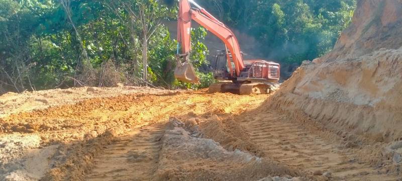 Cerita di Balik Deru Mesin: Dedikasi TMMD 0911/Nunukan untuk Rakyat