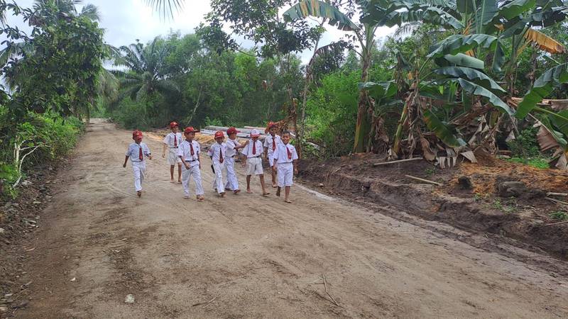 Berkat TMMD Nunukan, Anak-anak Mansapa Kini Aman dan Nyaman ke Sekolah