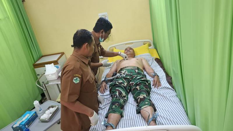 Deteksi Dini Penyakit Jantung, Koramil 01/Penajam Laksanakan Pemeriksaan EKG
