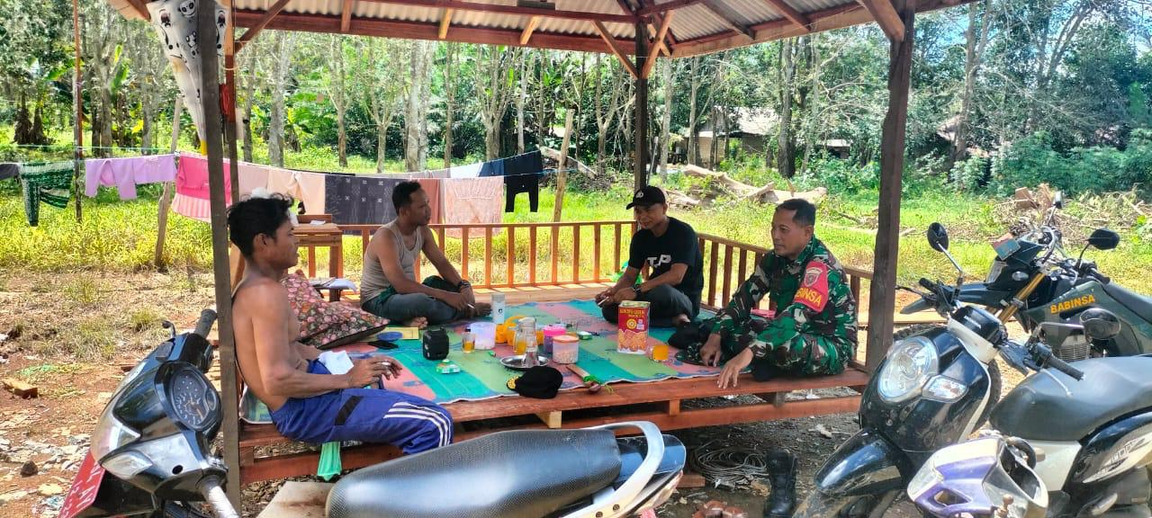 Momentum Hari Raya Idul Adha Personel Kodim 1009/Tla Komsos Dengan Warga Desa Binaan