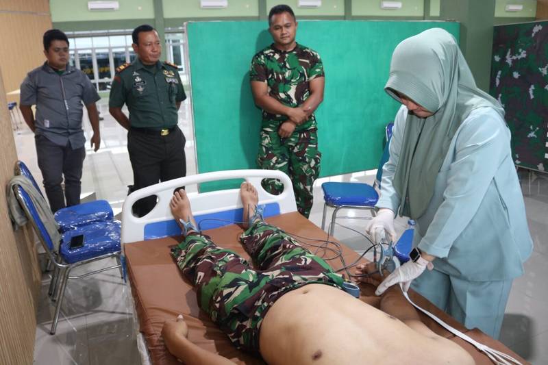 Cegah dan Deteksi Dini Penyakit Jantung, Maodim 0913/PPU Laksanakan Pemeriksaan EKG