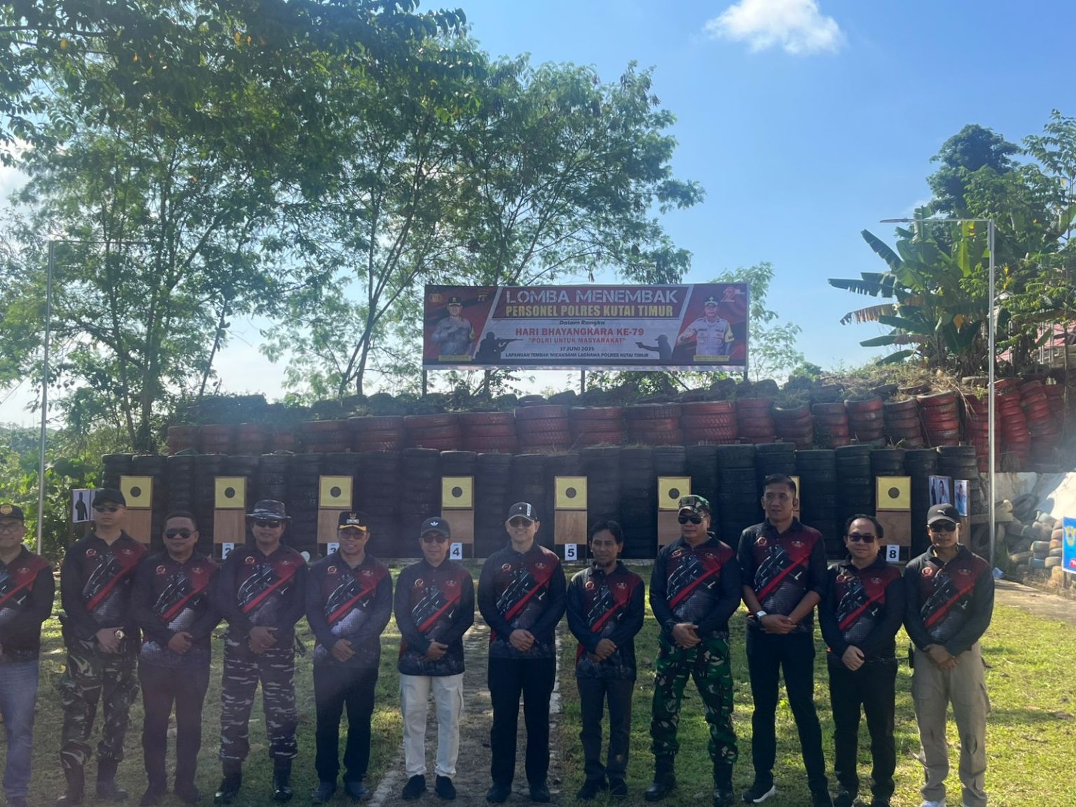 Tingkatkan Sinergitas Dengan Lomba Menembak