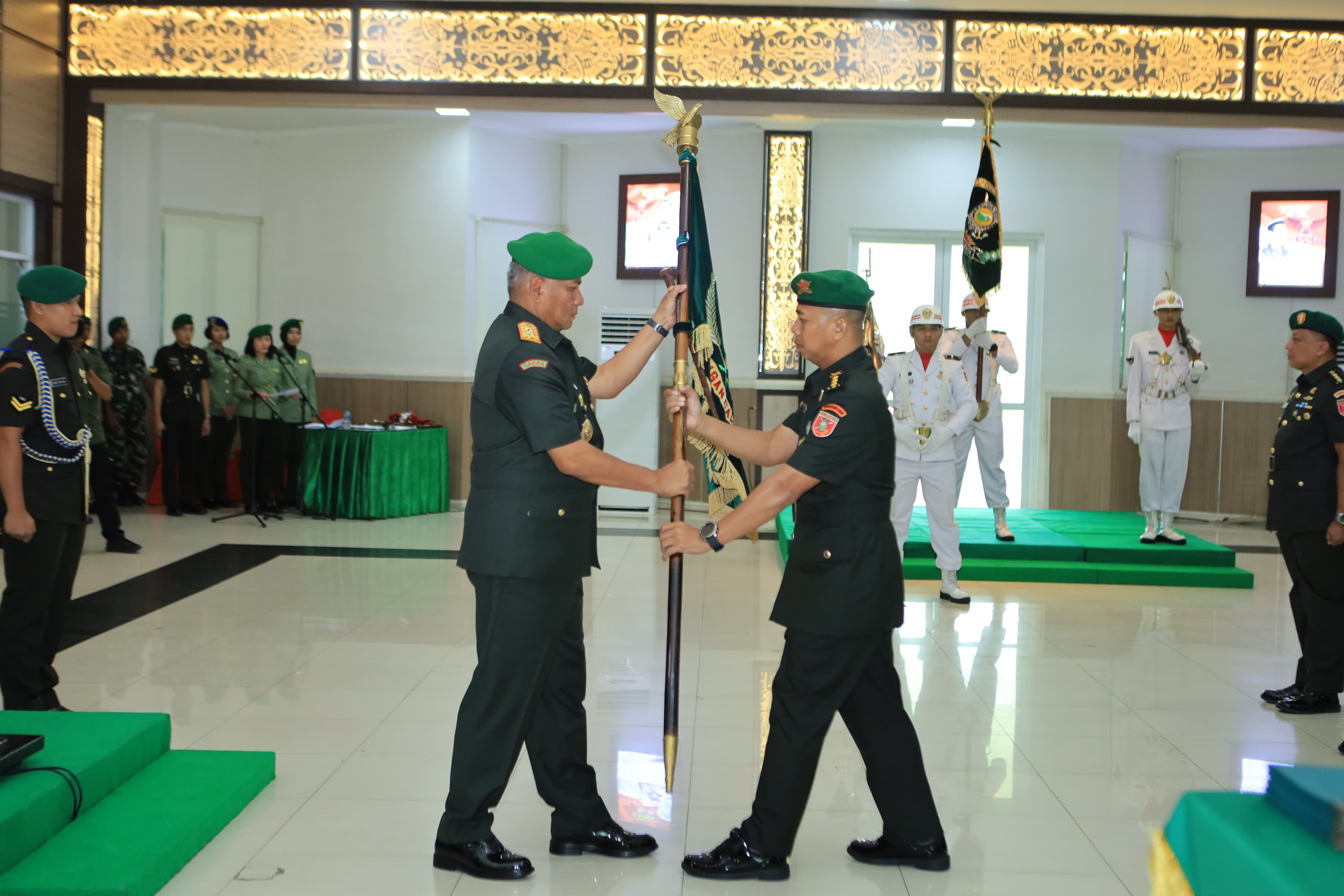 Mayjen TNI Rudy Rachmat Nugraha Pimpin Sertijab Strategis di Jajaran Kodam VI/Mulawarman