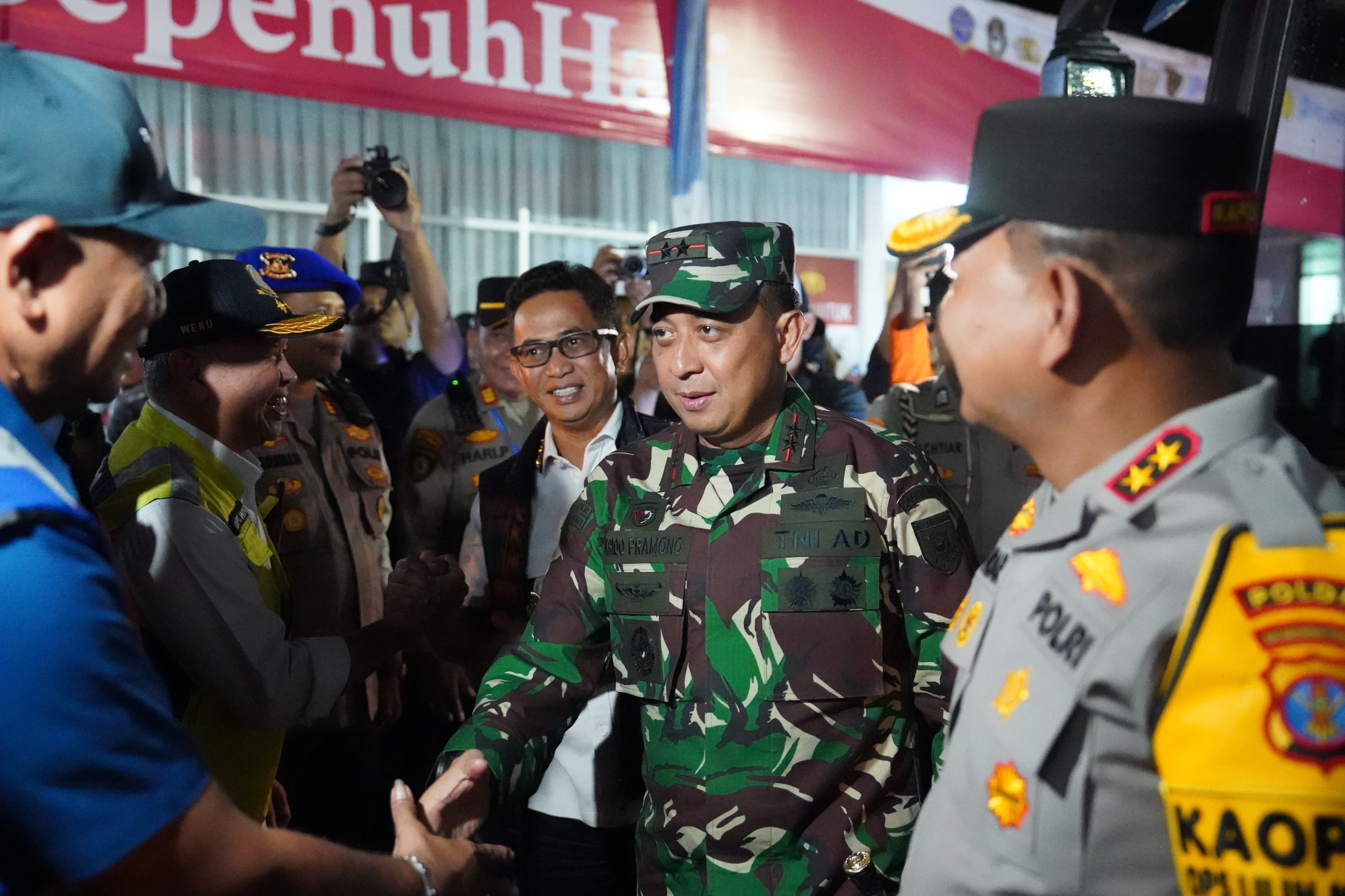 Sinergitas TNI-Polri, Forkopimda Provinsi Kaltim dan Pemkot Balikpapan Pastikan Pengamanan Natal Berjalan Lancar
