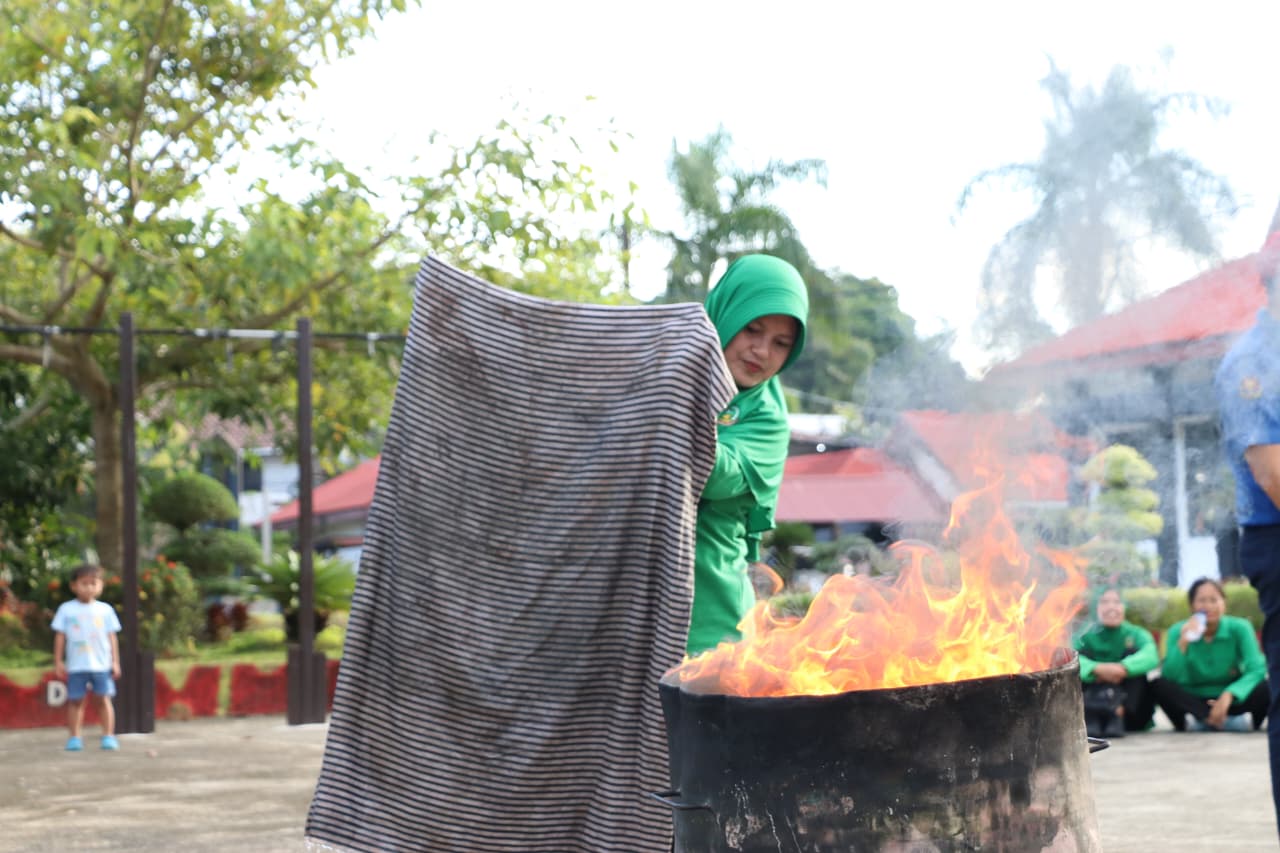 Tingkatkan Kesiapsiagaan, Deninteldam VI/Mlw Gelar Sosialisasi Mitigasi Kebakaran
