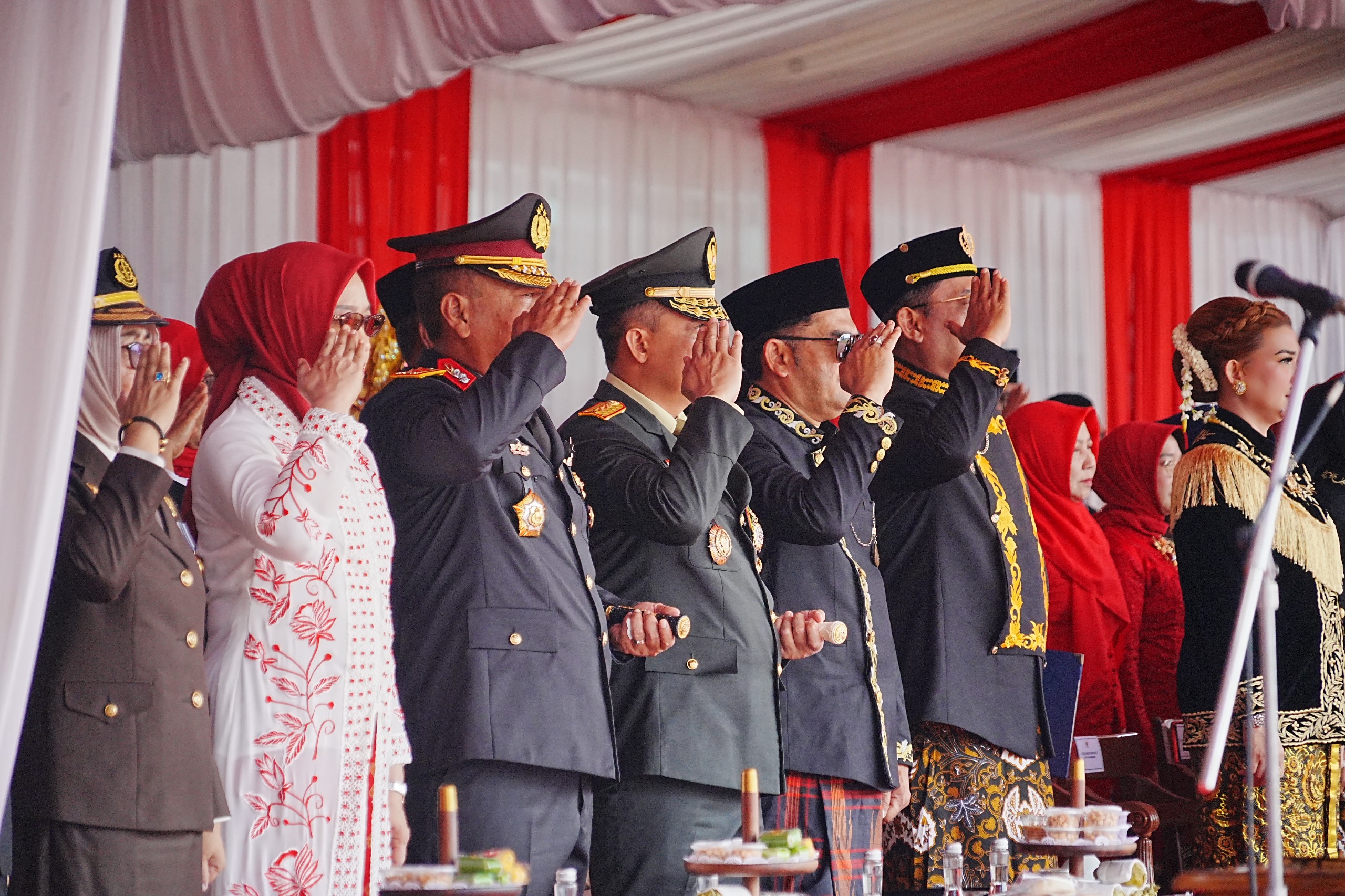 Pangdam VI/Mlw Hadiri HUT ke-81 RI di Samarinda: Semangat Juang Kunci Pertahanan Bangsa