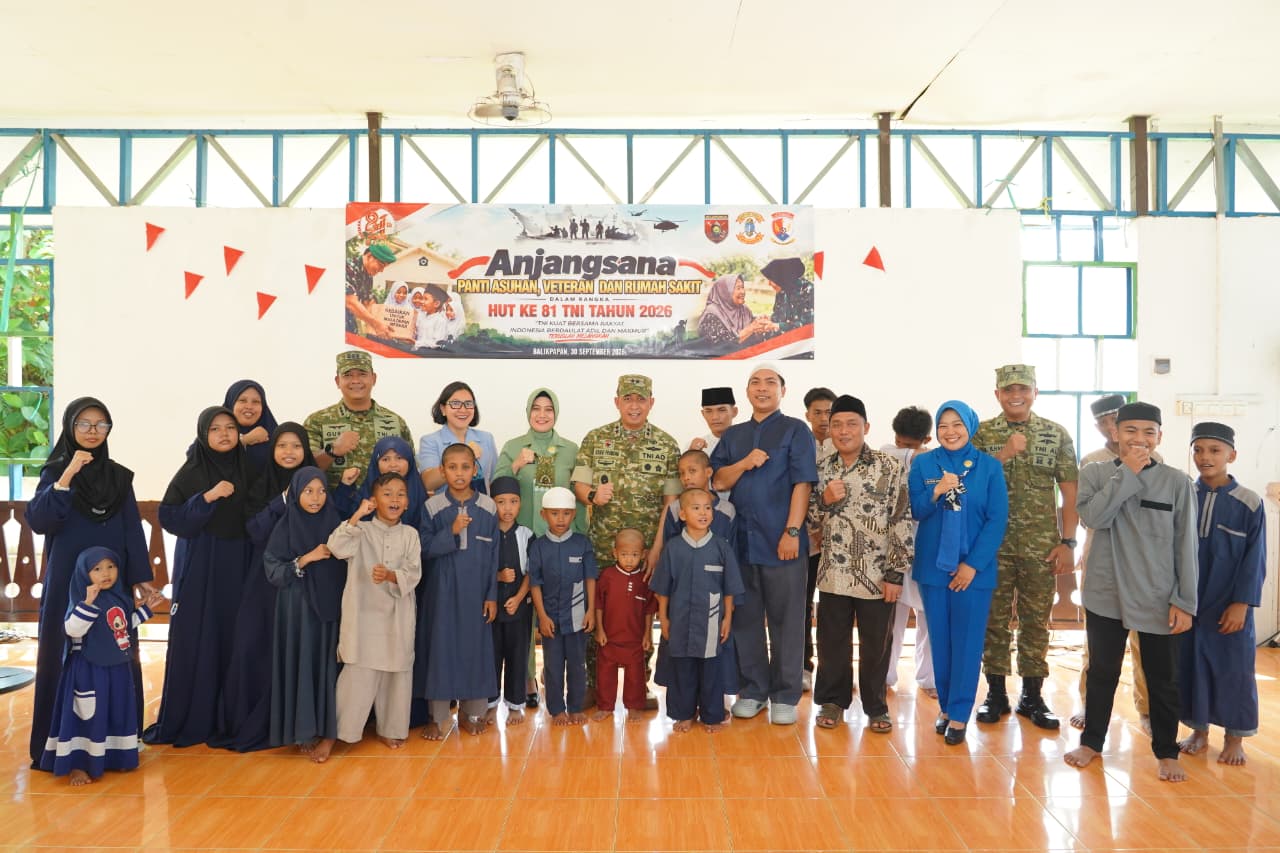 Pangdam VI/Mlw bersama Ketua Persit KCK PD VI Mulawarman Laksanakan Anjangsana HUT ke-81 TNI di Balikpapan